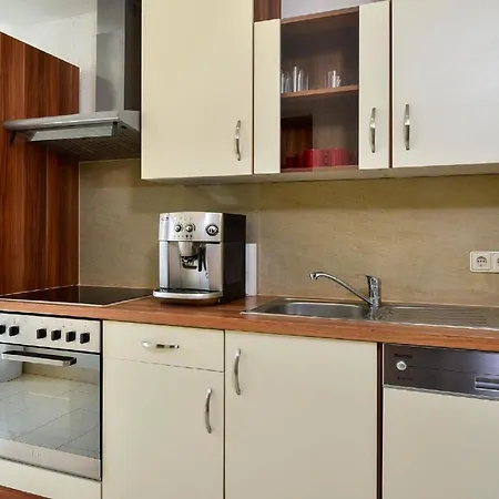 Ferienwohnung Fuer 6 Personen Ca 60 Qm In Orebic, Dalmatien Sueddalmatien - B60436 * Orebić