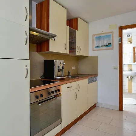 Ferienwohnung Fuer 6 Personen Ca 60 Qm In Orebic, Dalmatien Sueddalmatien - B60436
